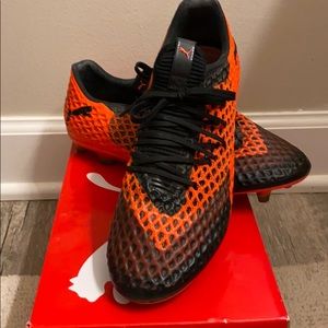 Men’s Puma Future 2.1 NETFIT Low FG/AG